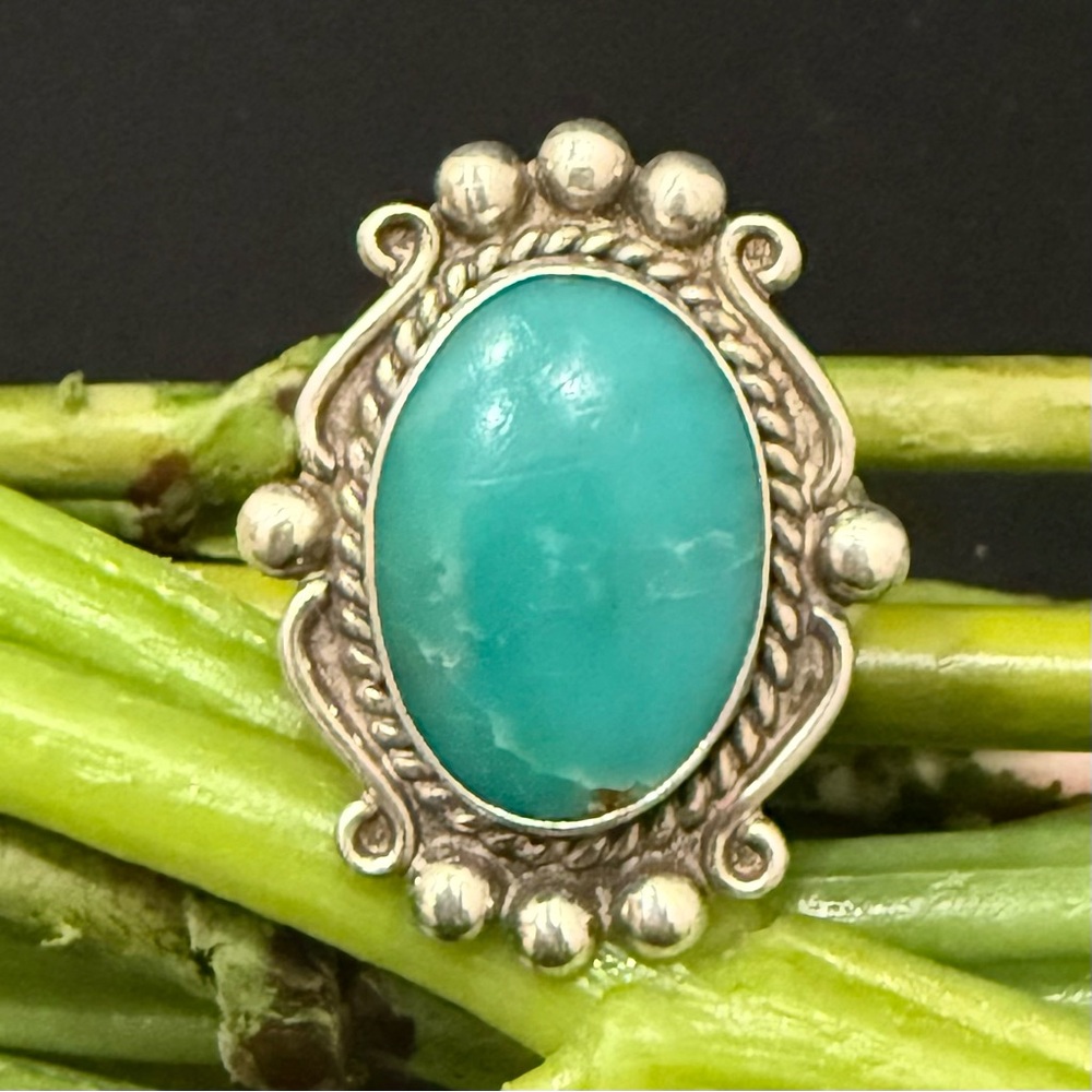 Vintage Sterling Silver Southwestern Style Oval Cabochon Turquoise Ring Size 6